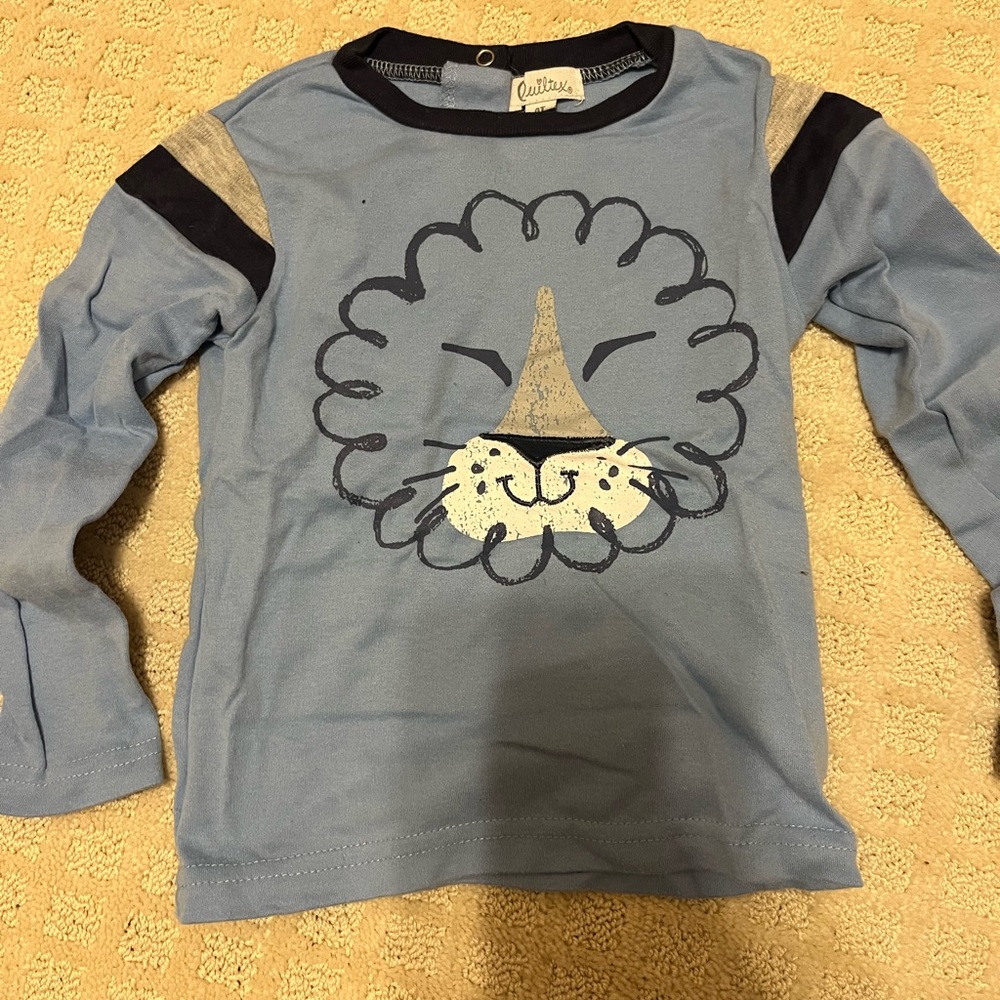 Lion shirt - Picture 1 of 3